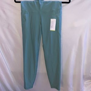 NWT High rise 3/4 exercise leggings with pockets